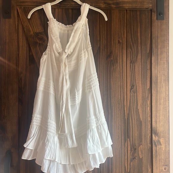 White dress - Picture 2 of 2